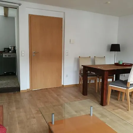 Ganzes Haus, Zentrale Lage Nuerburgring 아파트 *