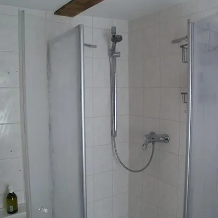 Ganzes Haus, Zentrale Lage Nuerburgring 公寓