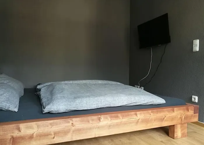 Ganzes Haus, Zentrale Lage Nuerburgring 아파트 아데나우